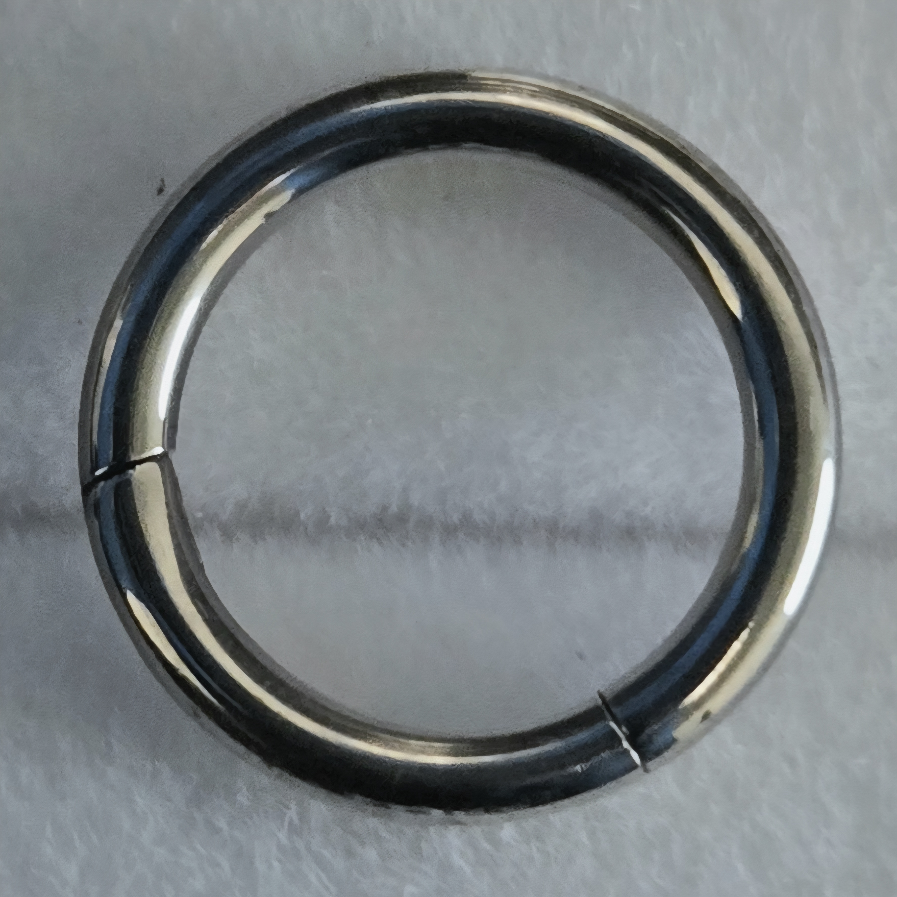 ASTM F136 Titanium plain titanium hinged rings